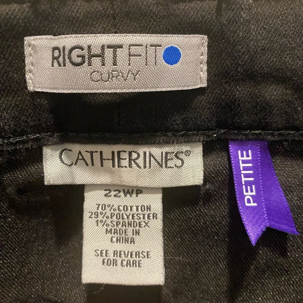 Women's Petite Plus Black Jeans - Picture 3 of 5